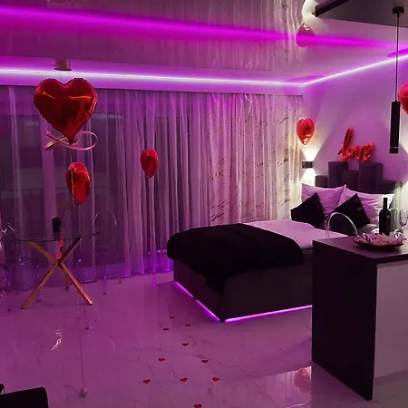 Gold Apartment